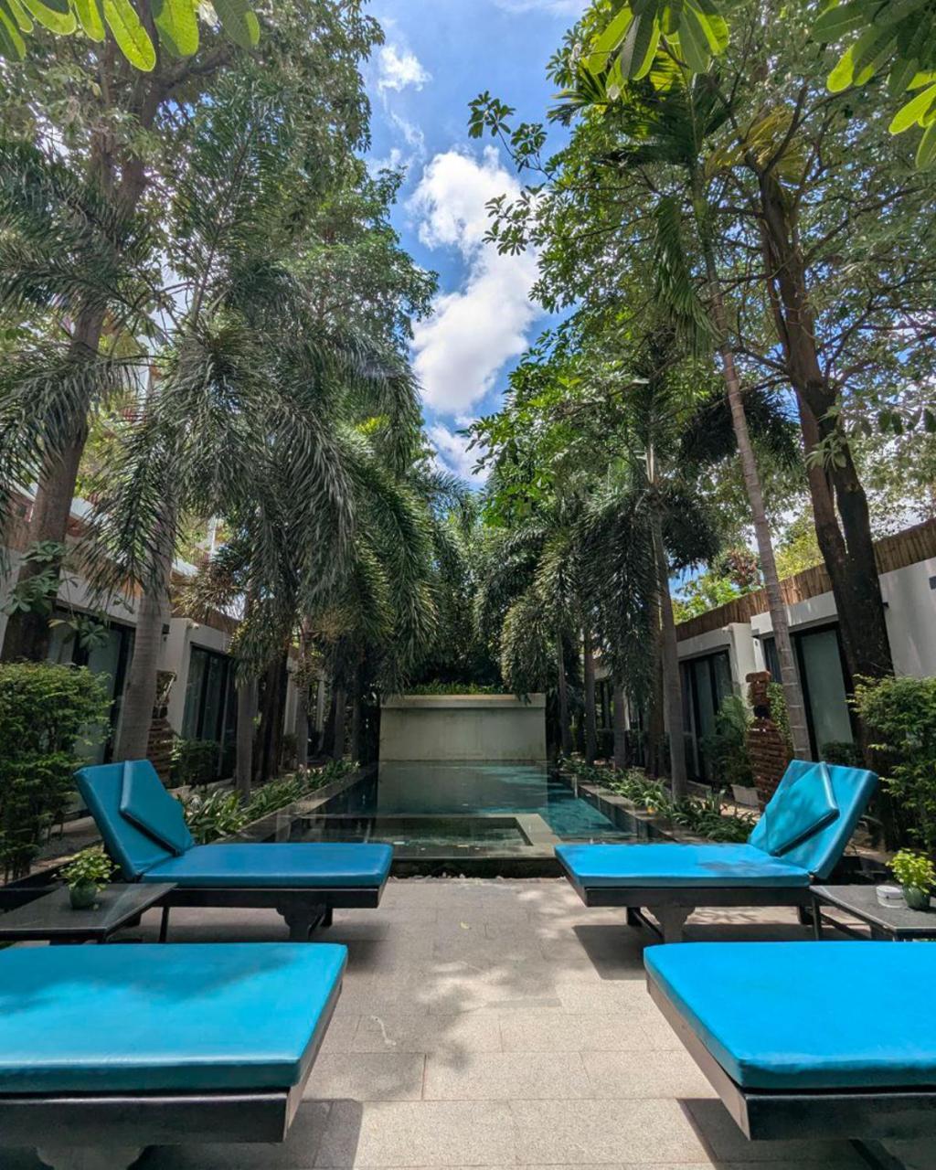 Tunnel Urban Retreat Hotel Siem Reap Bagian luar foto