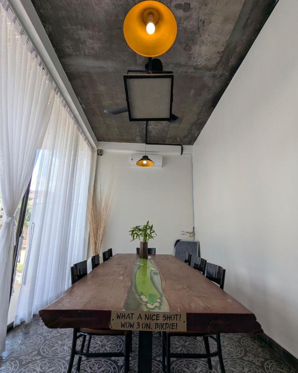Tunnel Urban Retreat Hotel Siem Reap Bagian luar foto